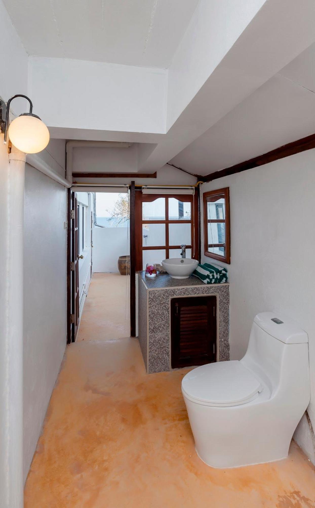 Baan Khunying - Secluded Phuket Beachfront Villa Rawai Esterno foto
