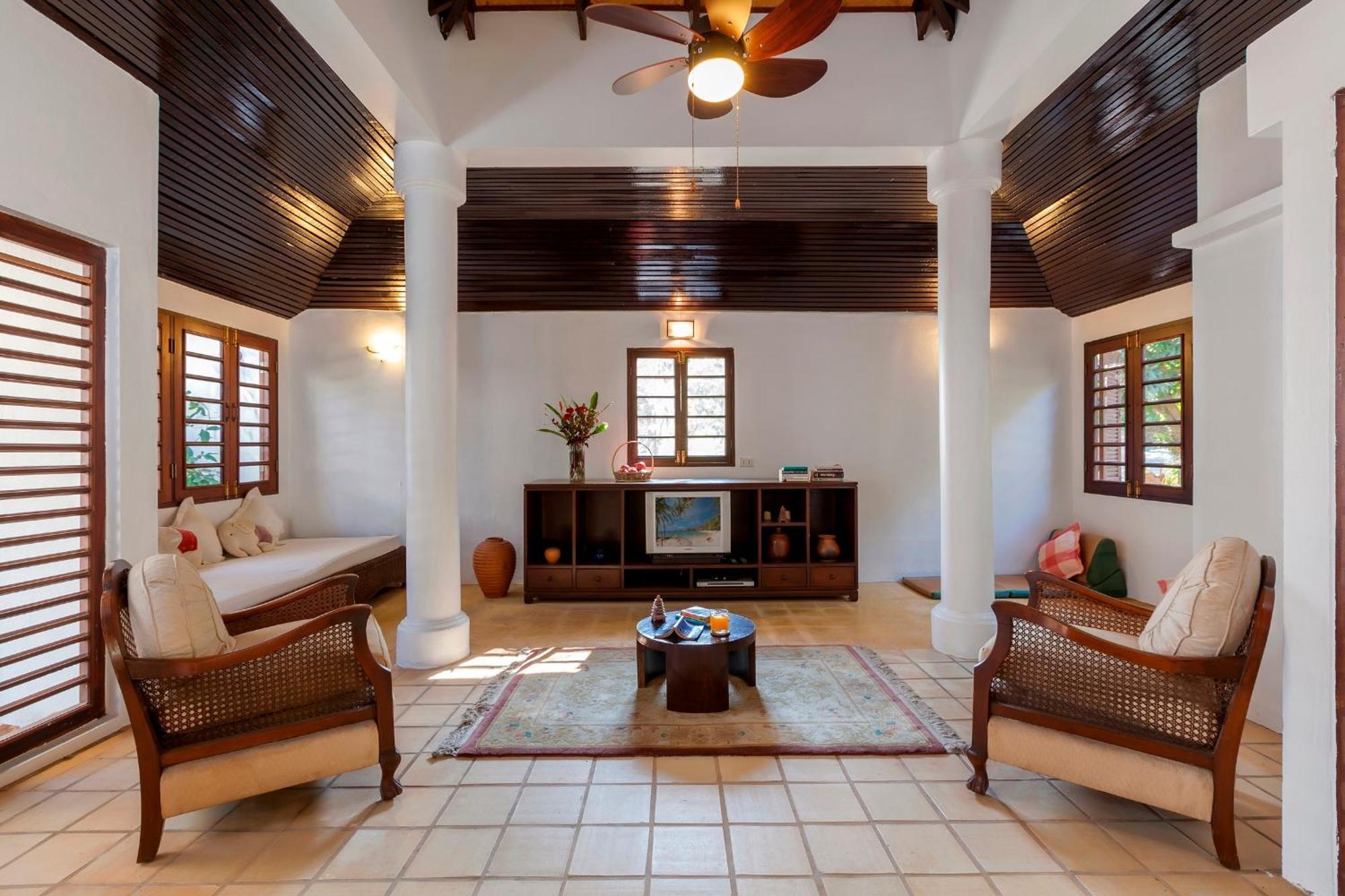Baan Khunying - Secluded Phuket Beachfront Villa Rawai Esterno foto
