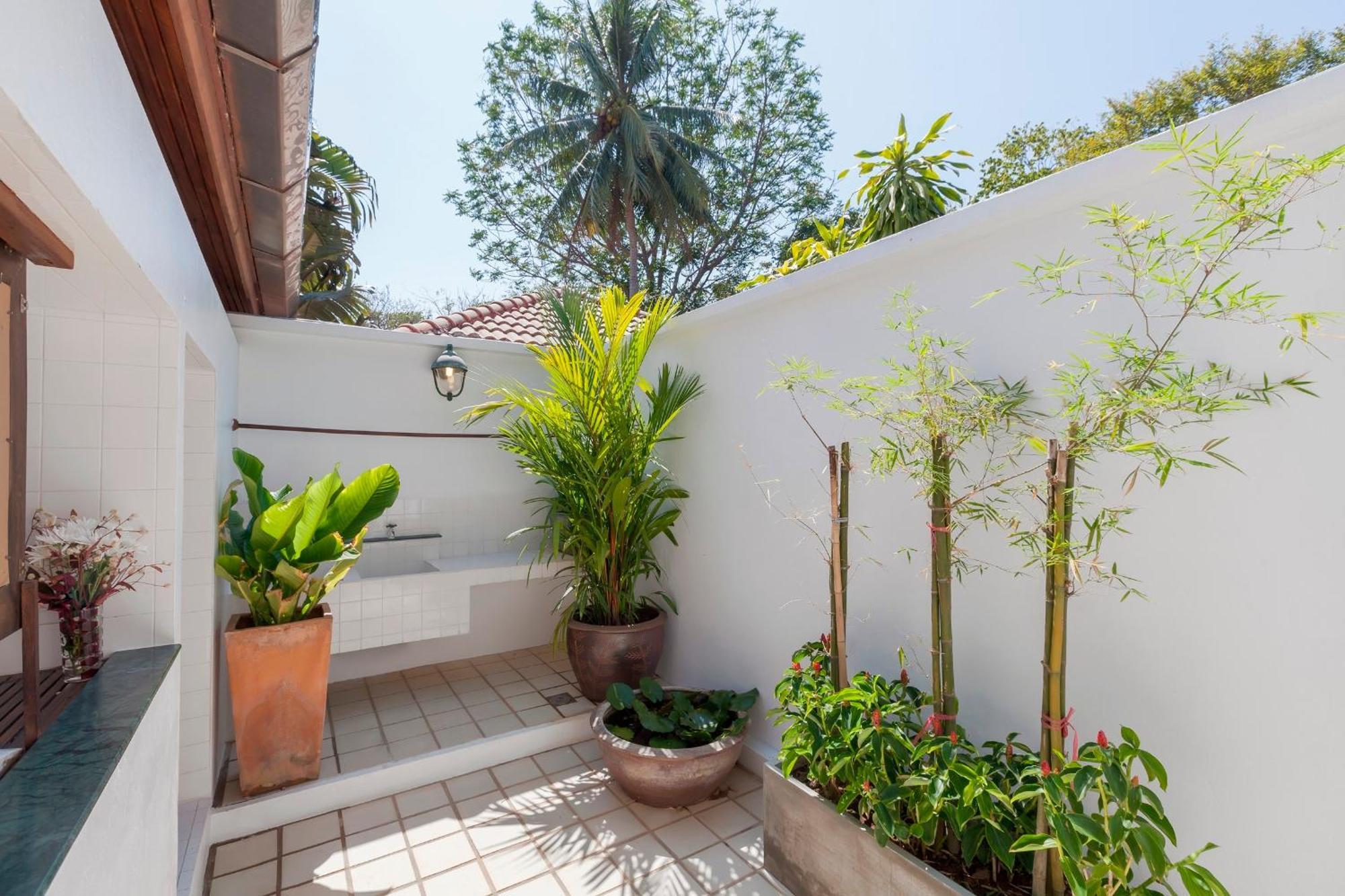 Baan Khunying - Secluded Phuket Beachfront Villa Rawai Esterno foto