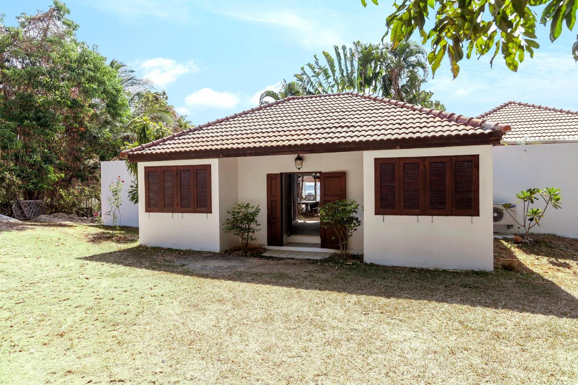 Baan Khunying - Secluded Phuket Beachfront Villa Rawai Esterno foto