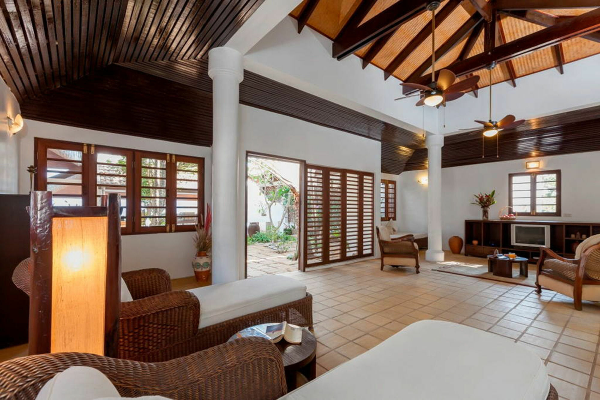 Baan Khunying - Secluded Phuket Beachfront Villa Rawai Esterno foto