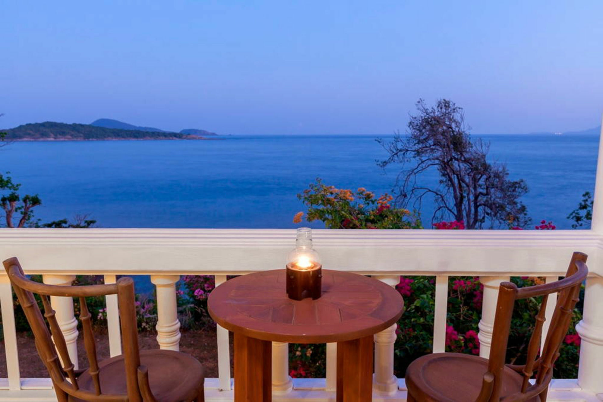 Baan Khunying - Secluded Phuket Beachfront Villa Rawai Esterno foto